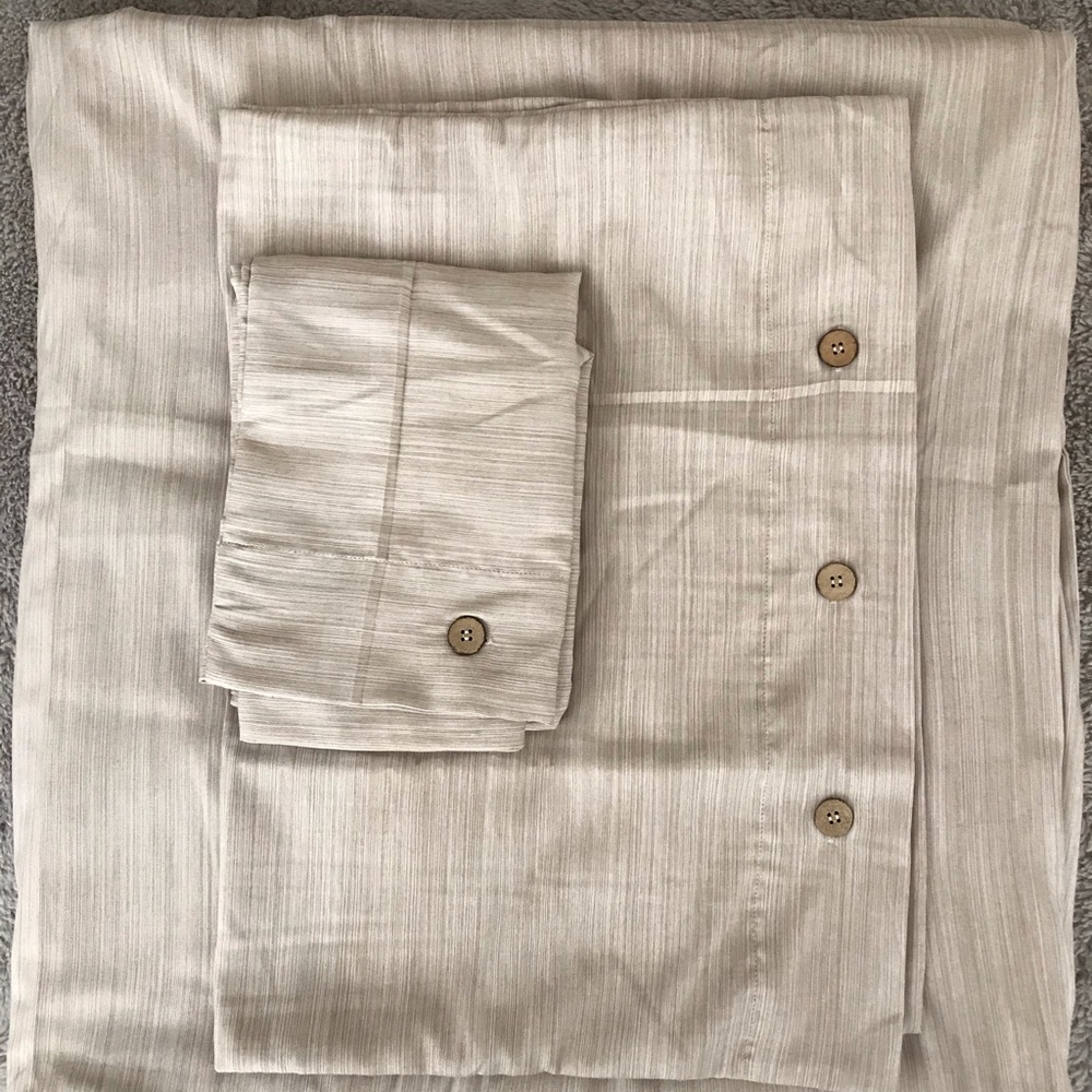 Queen light beige duvet cover and 2 shams